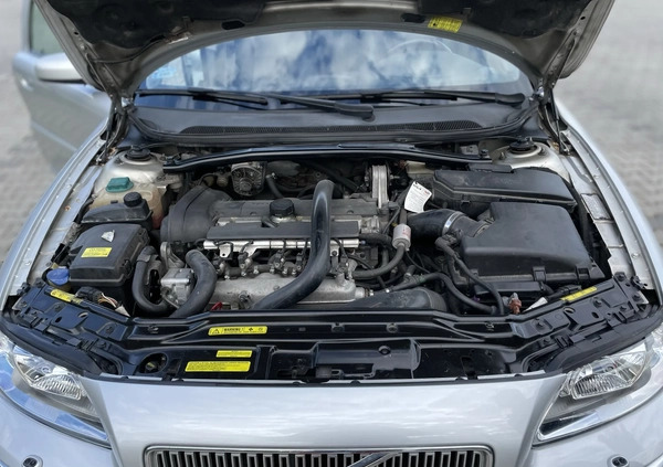 Volvo V70 cena 25000 przebieg: 277724, rok produkcji 2005 z Gliwice małe 407